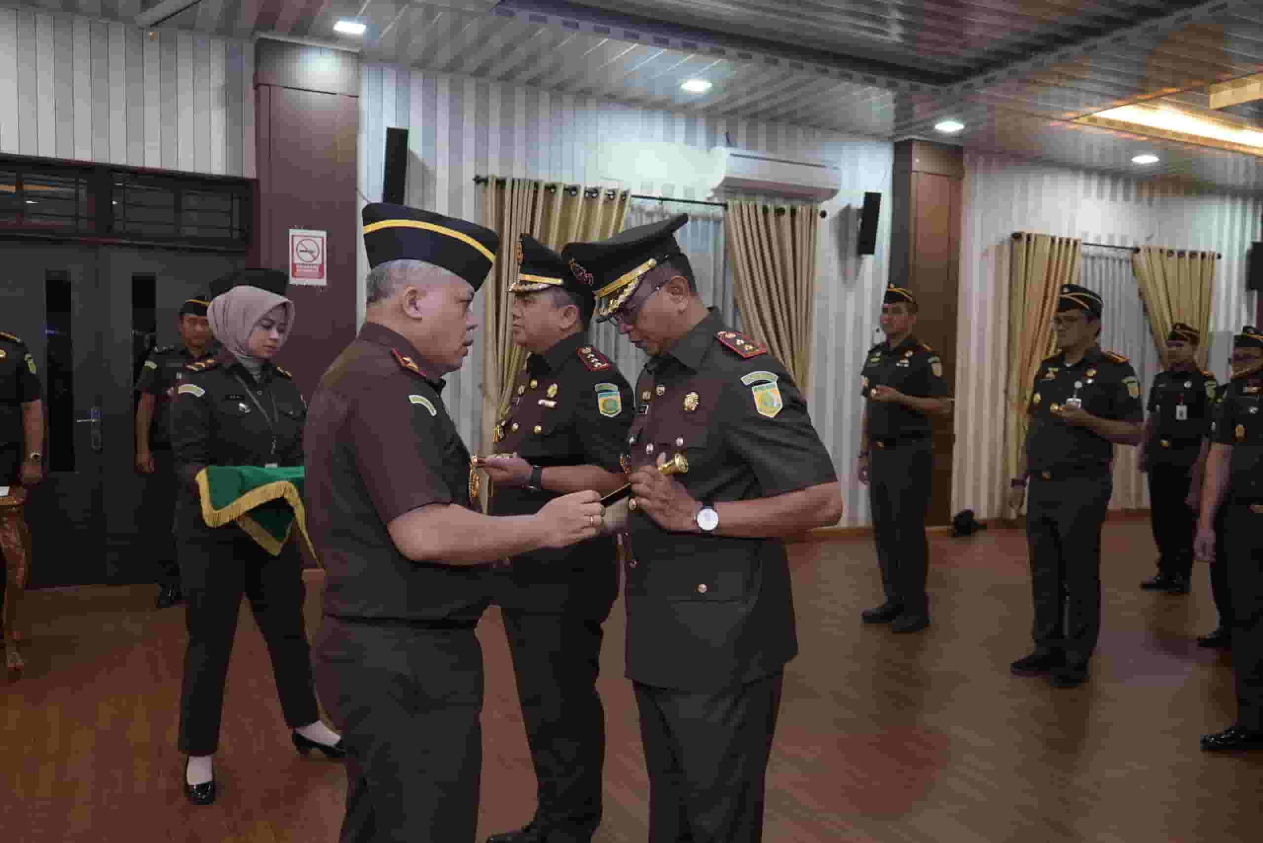 Kajati Sumut Lantik Kajari Deli Serdang dan Padang Lawas