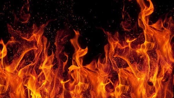 Info!Bus Jemaah Umrah WNI Terbakar di Dekat Madinah, Seluruh Penumpang Selamat