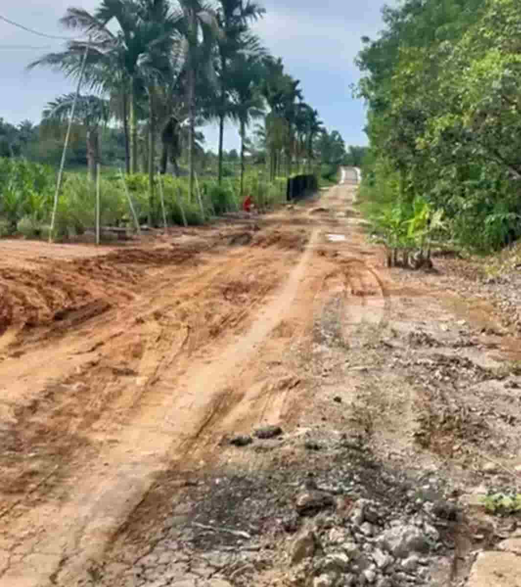 Viral! Galian C Ilegal di Medan Sinembah Rusak Jalan dan Picu Kemarahan Publik