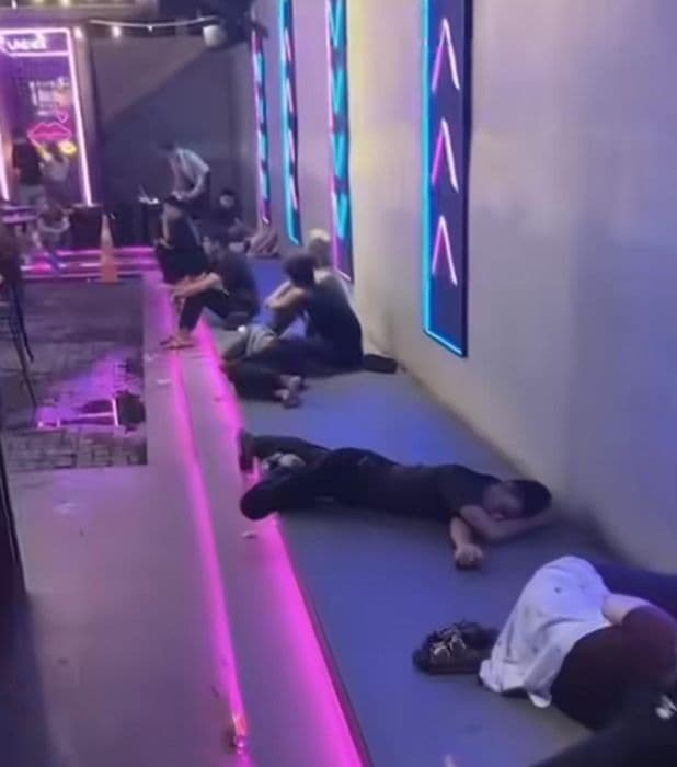 Viral !Anak Muda Tertidur di Teras THM Jalan Setia Budi Medan, Penyebab Belum Diketahui