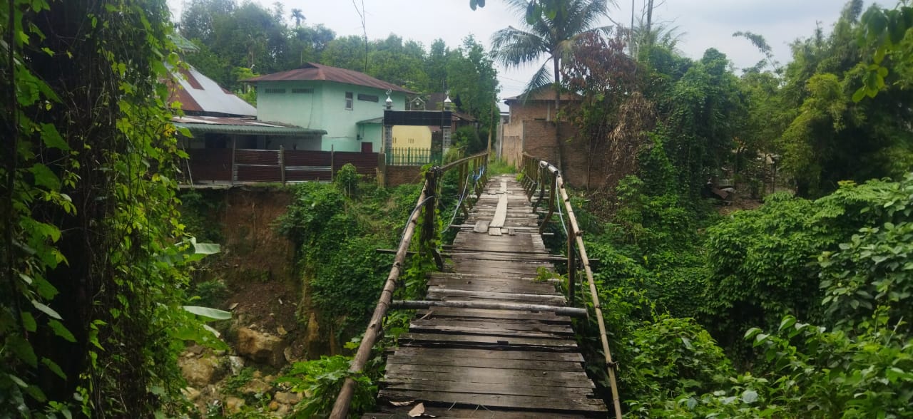 Kondisi Jembatan Titi Gantung Patumbak Kian Memprihatinkan, Warga Khawatir Ambruk