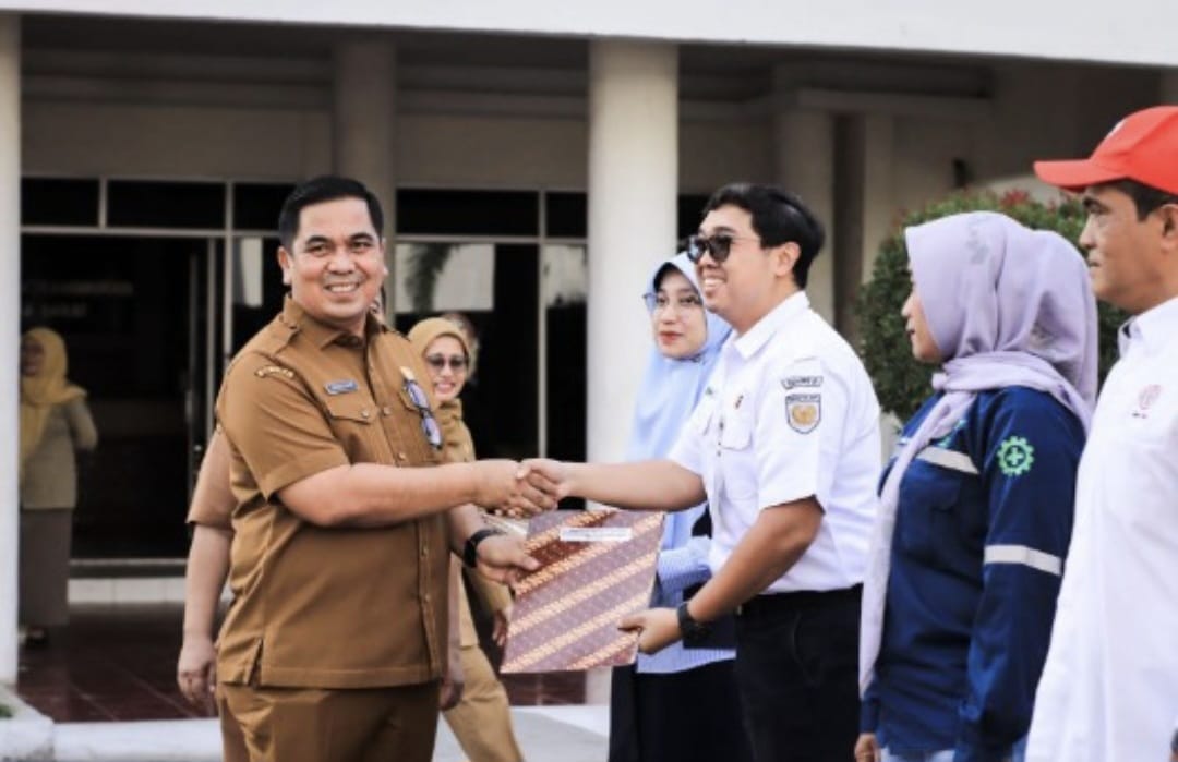 KAI Divre II Sumbar Raih Penghargaan Platinum P2HIV-AIDS Tingkat Nasional dari Kemnaker RI
