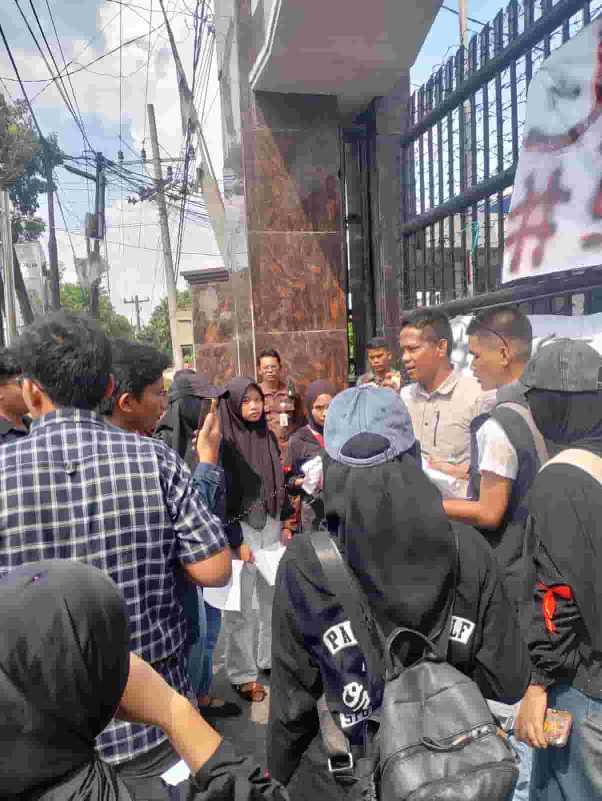 SEMARAK Demo di Kejati Sumut, Desak Pemeriksaan Wali Kota Pematangsiantar